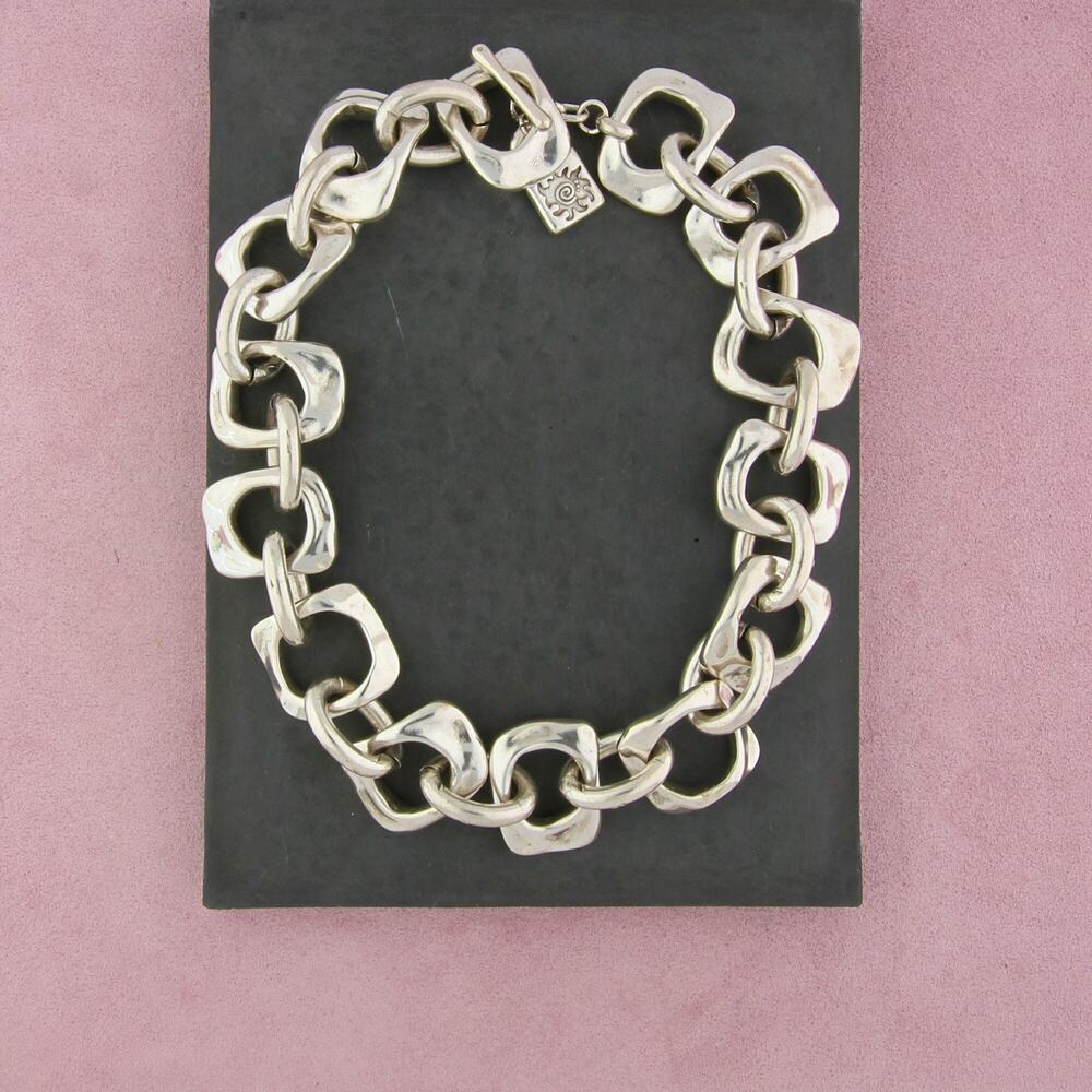 uno de 50 silver plated hammered chunky chain toggle necklace size 19in